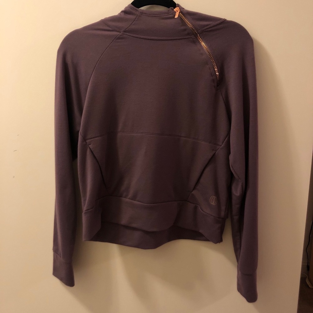 Workout sweatshirt